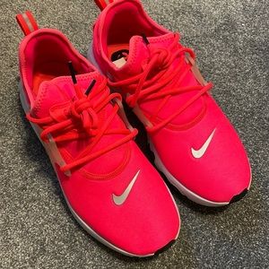 neon pink nike react prestos